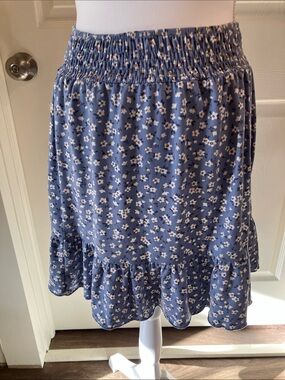 NWT Social Academy Girls Blue Floral Smocked Waist Ruffle Hem Skirt